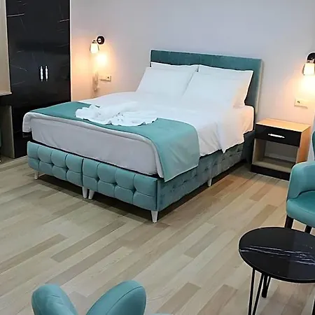 Hotel Loss 4*